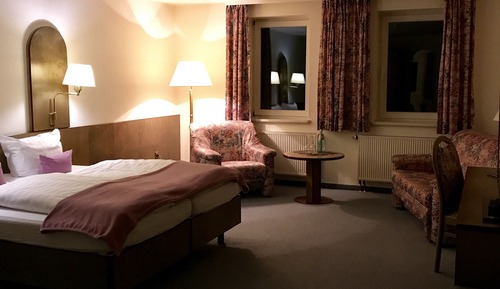Suite, Ensuite, Garden View