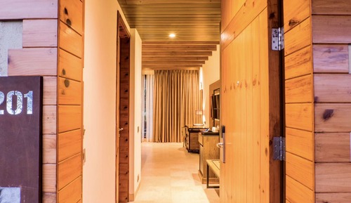 Premier Room