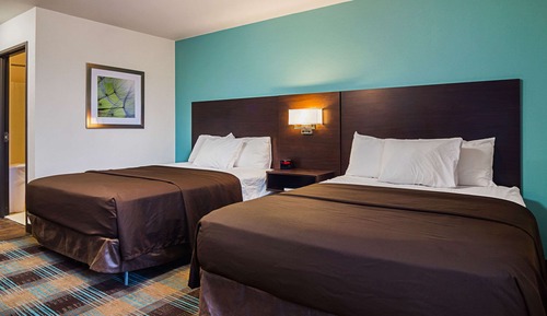 Basic Room, 2 Queen Beds, Non Smoking (Efficiency)
