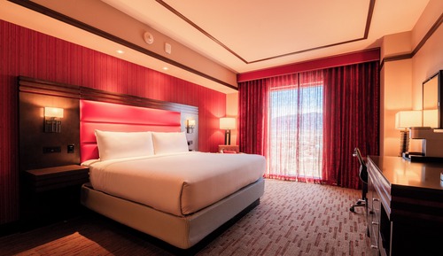 Deluxe Room, 1 King Bed