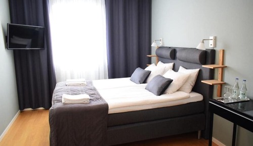 Double or Twin Room with private WC, shared shower