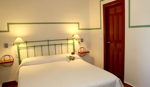 Standard Double or Twin Room, 1 Bedroom, Pool Access, Courtyard View