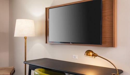 Room, 1 King Bed (Hearing Accessible)