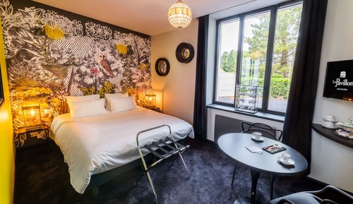 Double Room, 1 King Bed, Garden View