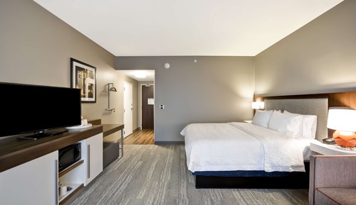 Room, 1 King Bed, Accessible (Hearing)