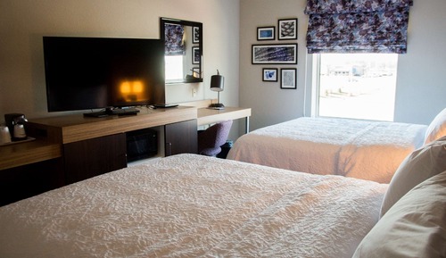 Room, 2 Queen Beds, Non Smoking