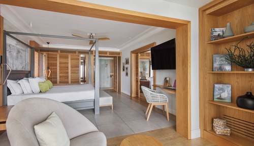 Executive Suite, Beachfront