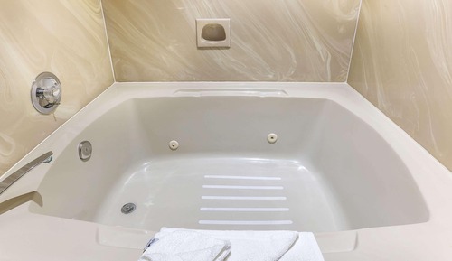 Room, 1 King Bed, Non Smoking, Jetted Tub