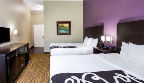Suite, 2 Queen Beds, Non Smoking (Deluxe Family)