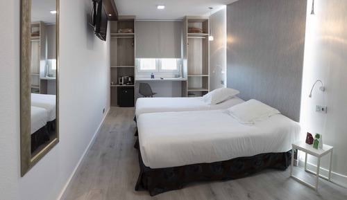 Superior Twin Room