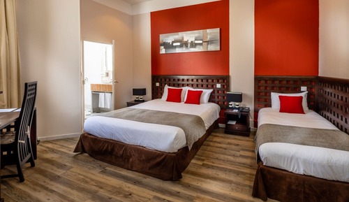 Family Room, Multiple Beds, Non Smoking, City View