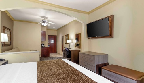 Suite, 1 King Bed, Accessible, Bathtub (with Sofabed)
