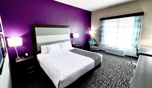 Room, 1 King Bed, Accessible, Non Smoking (Mobility/Hearing Impaired Accessible)