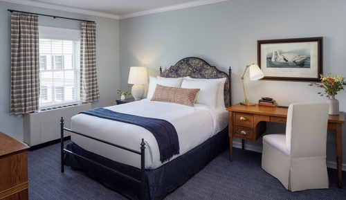 One Queen Room