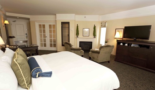 Grand Room, 1 King Bed