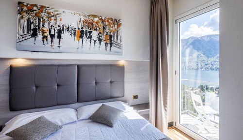 Standard Double Room, Balcony, Lake View