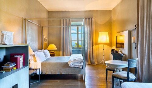Junior Villa (Suite)