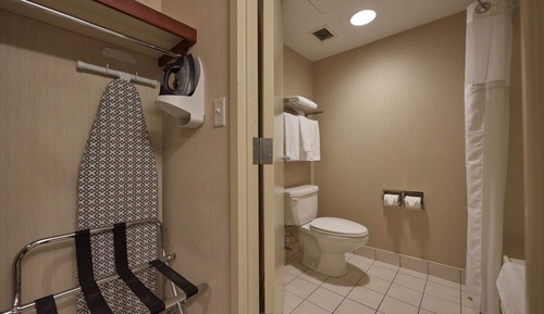 Single Room, 1 Queen Bed, Accessible