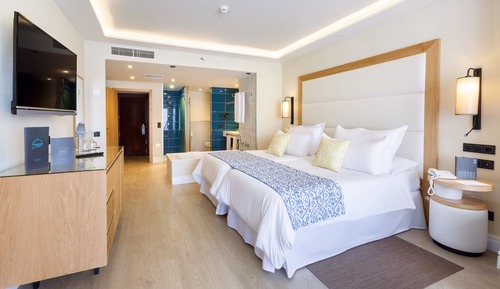 Deluxe Room, Ocean View (2 adults and 2 children)
