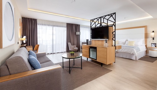 Suite (2 adults and 2 children)