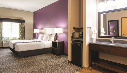 Executive Room, 1 King Bed, Accessible, Non Smoking (Mobility/Hearing Impaired Accessible)