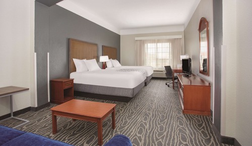 Deluxe Room, 2 Queen Beds, Non Smoking