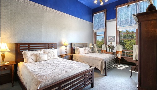 Room, 2 Queen Beds (2nd and 3rd Floors)