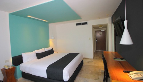 Standard Room, 1 King Bed, Sea View
