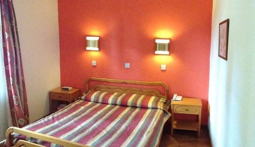 Double or Twin Room (Single Use)