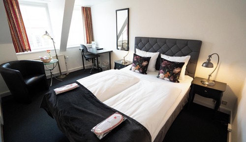 Economy Double Room (Bed 140cm)
