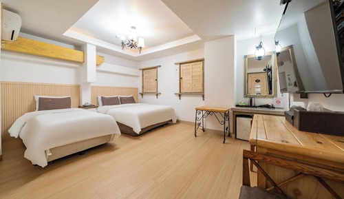 Superior Twin Room