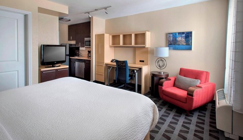 Studio, 1 King Bed
