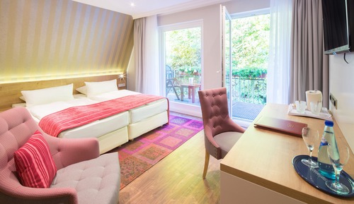 Deluxe Room (back side)