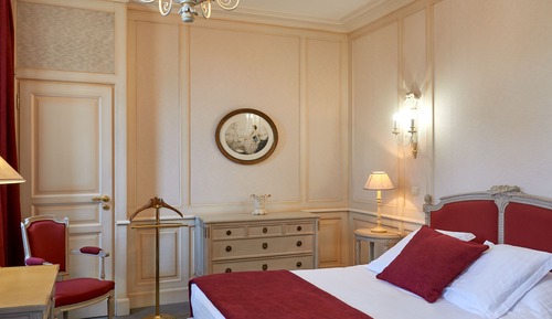 Deluxe Room, 1 Double Bed, Garden View