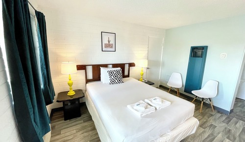 Standard Room, 1 Queen Bed, Non Smoking
