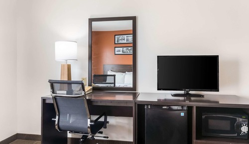 Suite, Multiple Beds, Non Smoking, Refrigerator & Microwave