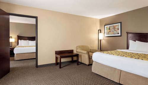 Suite, Multiple Beds, Non Smoking (One-Bedroom Suite)