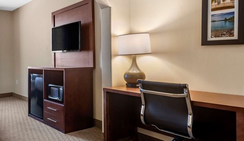Suite, 1 King Bed, Accessible, Non Smoking