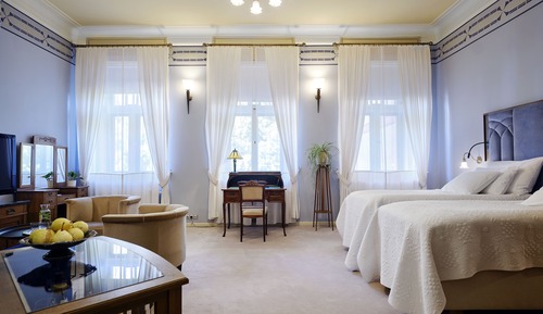 Masters Floor Spacious and Elegant