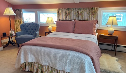 Azalea Room