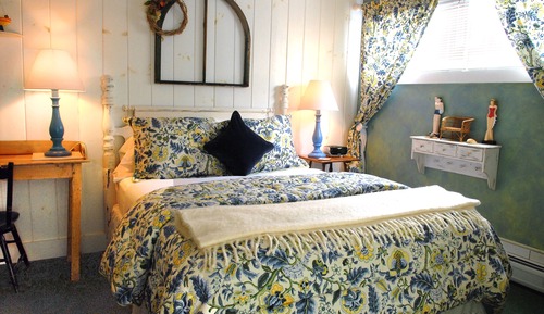 Lilac Room