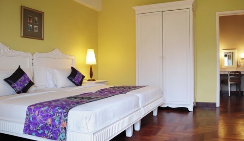 One Bedroom Suite Twin