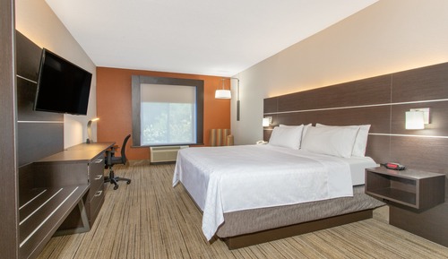Suite, 1 King Bed, Accessible (Mobility, Accessible Tub)