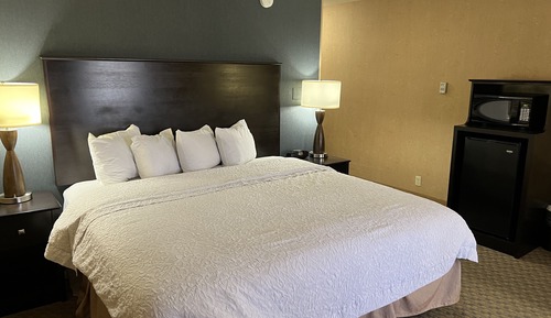 One King Bed, Non-Smoking