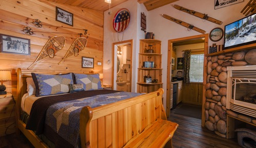 Standard Cabin, 1 Bedroom, Non Smoking (Snowshoe Room)