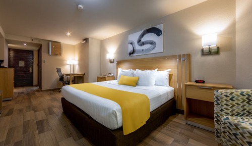 Premier Room