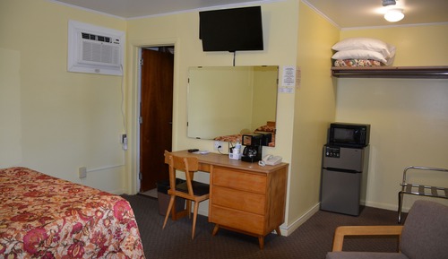 Standard Room, 1 Queen Bed