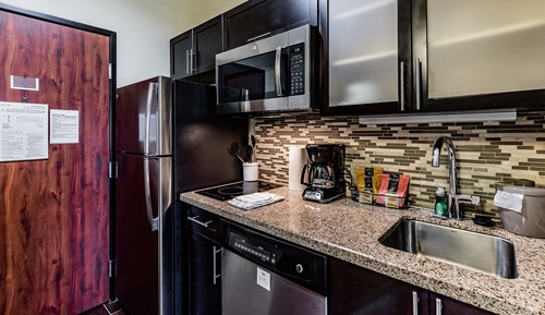 Studio Suite, Kitchen