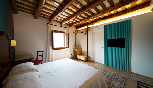 Junior Studio Suite