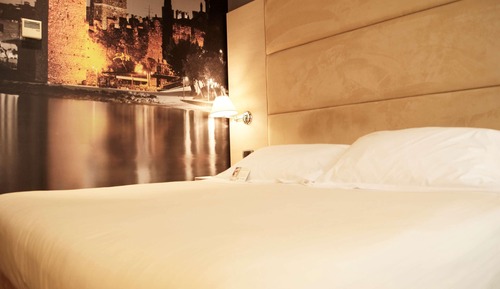 Standard Room, Multiple Beds, Non Smoking